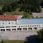 Paxa Dola - Jeka Tisine Hotel 3*